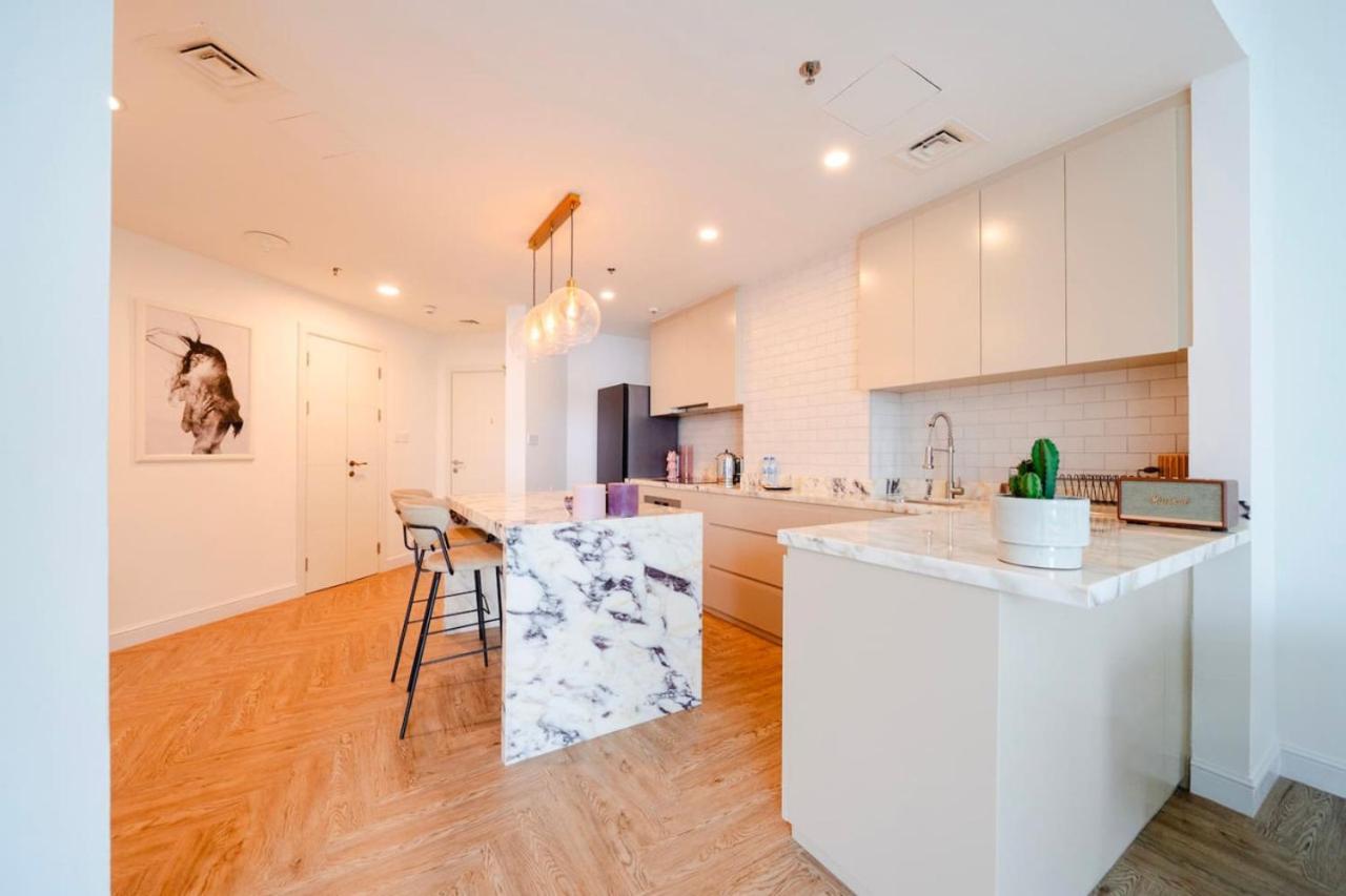 Apartment Modern & Bright 1 Bedroom Marina
