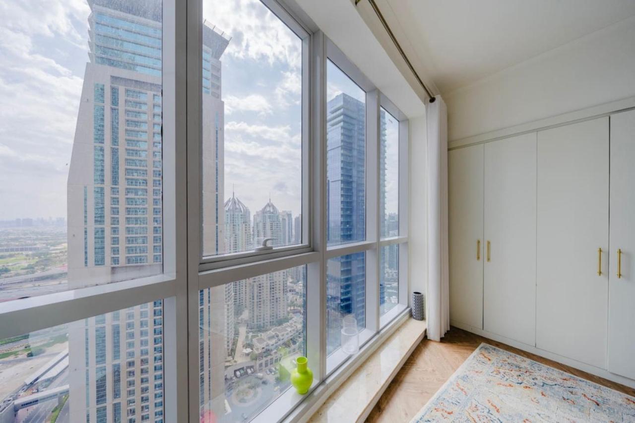 Modern & Bright 1 Bedroom Marina *